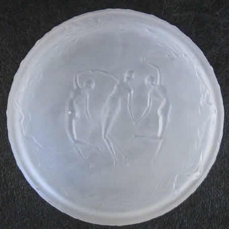 Rene Lalique Powder Box Trois Figurines