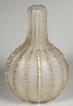 Rene Lalique Vase Dentele