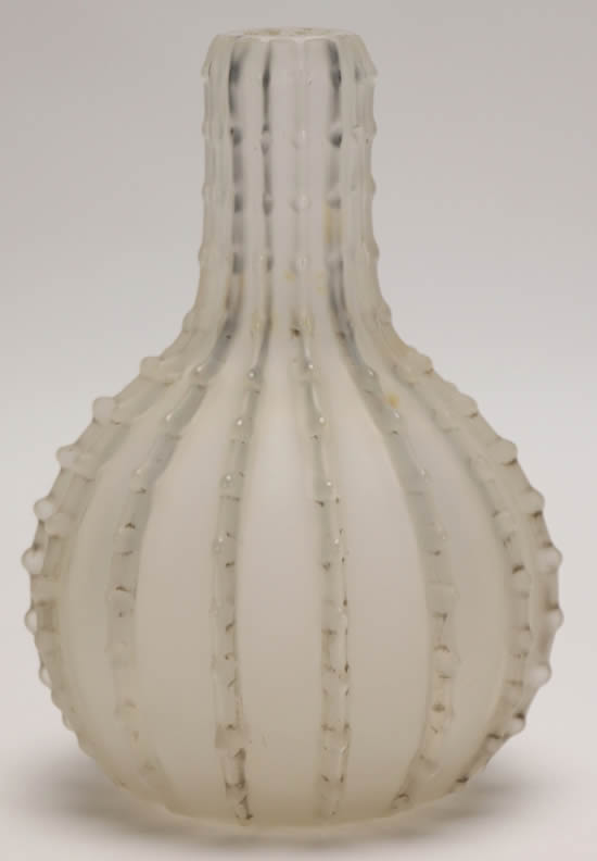 Rene Lalique Vase Dentele