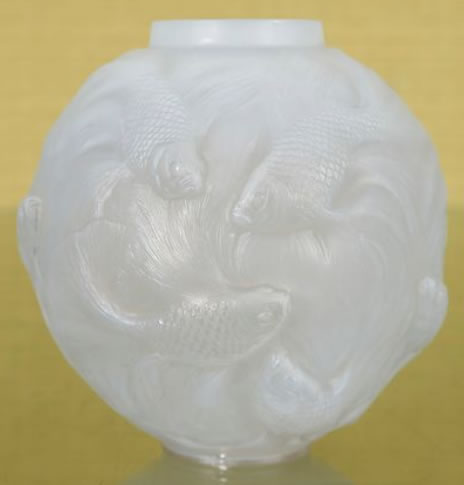 Rene Lalique Vase Formose
