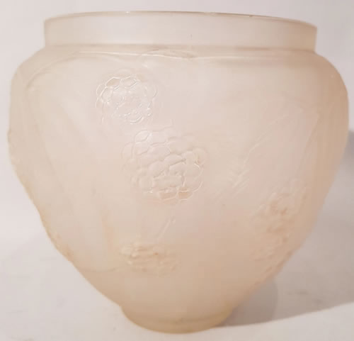 Rene Lalique Vase Nefliers
