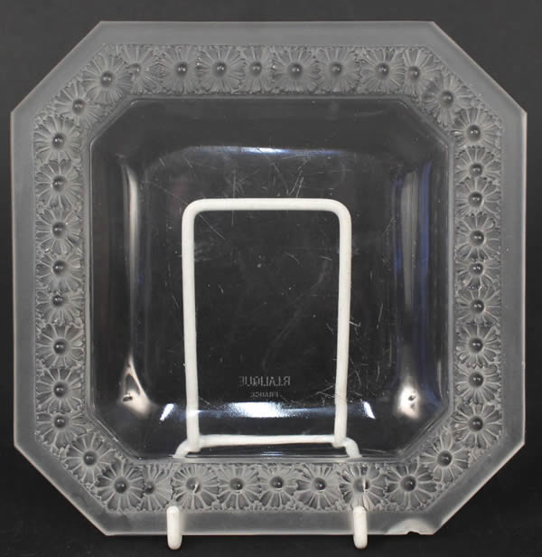 Rene Lalique Plate Paquerettes