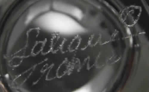 Lalique France Modern Signature With Registered Trademark Symbol Example No. 8