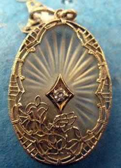 Fake Rene Lalique Necklace Example-3